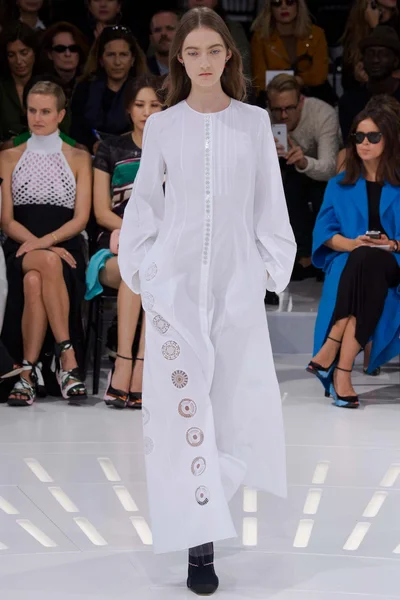 Look 45